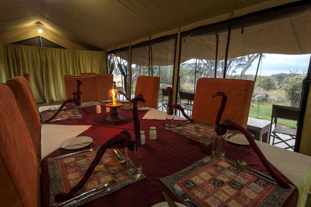 Karibu Camps And Lodges Lions Paw Ngorongoro Karatu Restauracja zdjęcie
